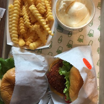 Shake Shack West Loop - Burgers Near Me - Chicago, Illinois Shake Shack West Loop - Burgers Near Me - Chicago, Illinois