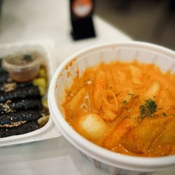 Cheongdam Food Hall - Gimbap & Rose Tteokbokki @ Hal Ga Tteok