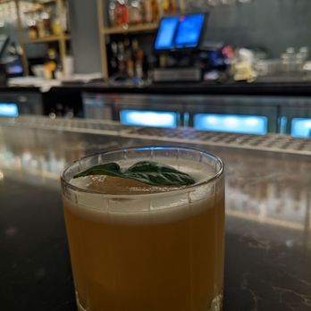Elements Bar & Lounge - Cocktail Bars Near Me - San Francisco, California