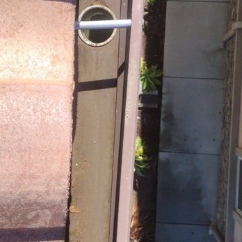 L&D Window Cleaning - Rain gutter after cleaning. - Window Washing Near Me L&D Window Cleaning - Rain gutter after cleaning. - Window Washing Near Me