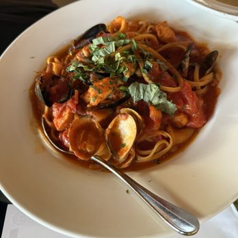 Yanni's Bar & Grill - Mediterranean Near Me - San Diego, California Yanni's Bar & Grill - Mediterranean Near Me - San Diego, California