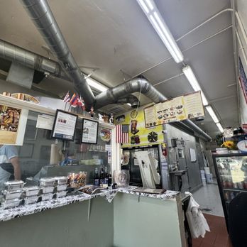 Damasco Mediterranean Cuisine - Atmosphere - Mediterranean Near Me - Yucaipa, California