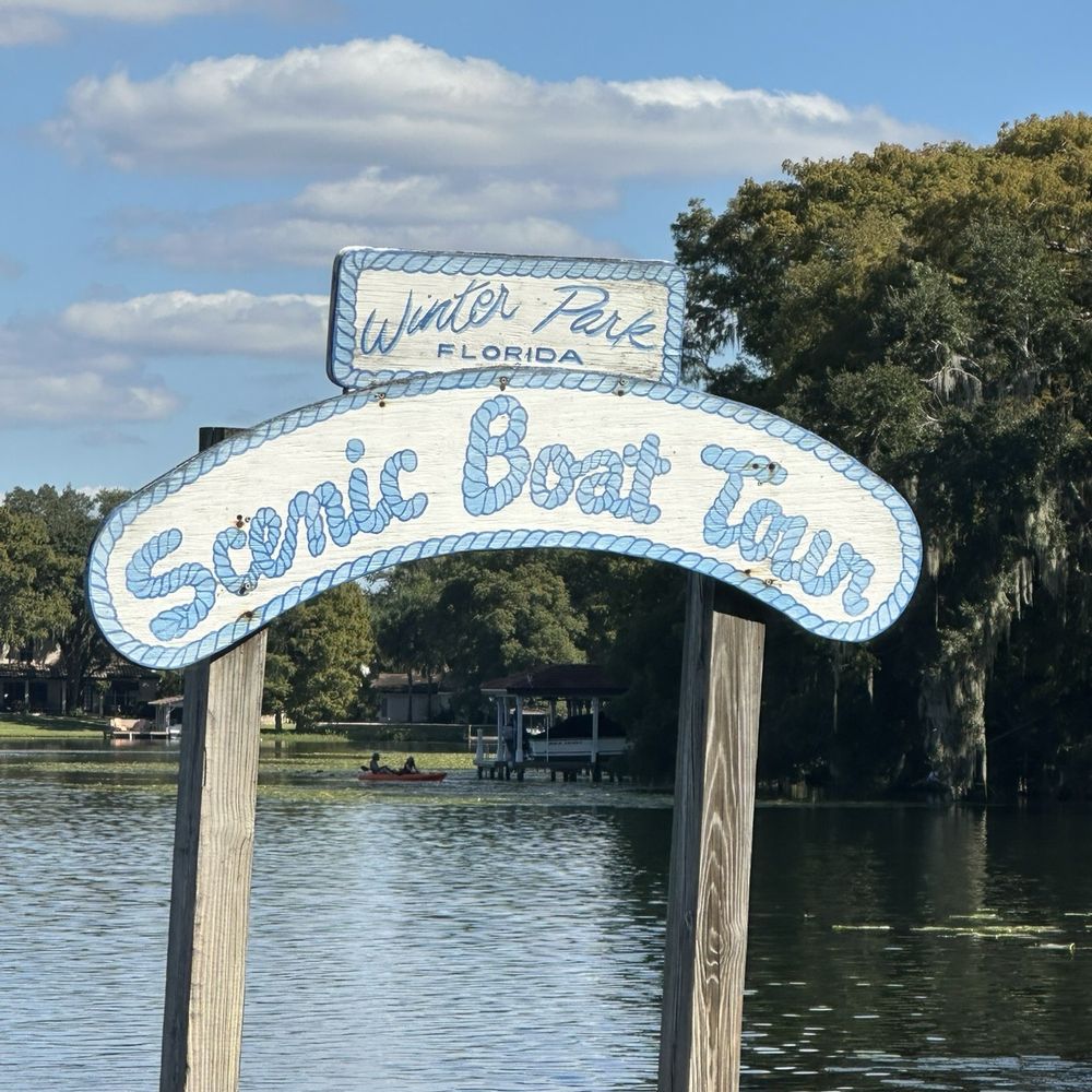 Scenic Boat Tour - Boat Tours Near Me - Winter Park, Florida Scenic Boat Tour - Boat Tours Near Me - Winter Park, Florida