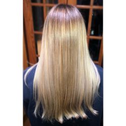 Mix of Balayage and Foilayage by Chelsea