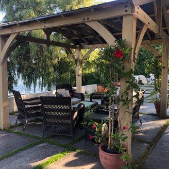 Vineyard Inn On Suttons Bay - Seating area next to bar - Italian Near Me - Suttons Bay, Michigan