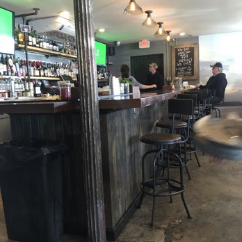 Station 6 - Wonderful Bar scene for late afternoon or Saints game!! - Seafood Near Me - Bucktown, Louisiana