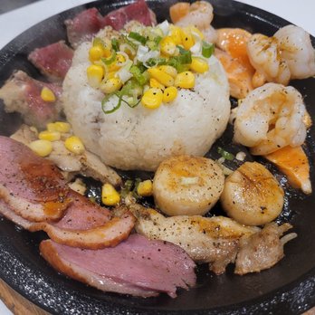 Flaming Kitchen - Super deluxe teppanyaki rice - Asian Fusion Near Me - Scarborough, Ontario Flaming Kitchen - Super deluxe teppanyaki rice - Asian Fusion Near Me - Scarborough, Ontario