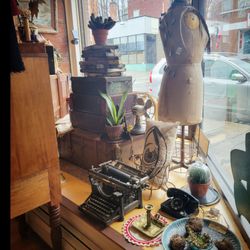 3 Ring Traveling Apothecary