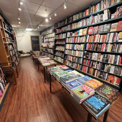 Portsmouth Book Nook - Inside