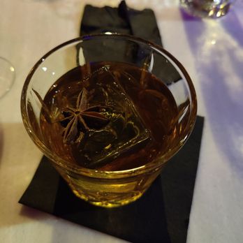 Wild Orange - Smoked roots - Cocktail Bars Near Me - Honolulu, Hawaii