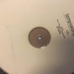 Applex Outlet - This is the screw that should have been included..