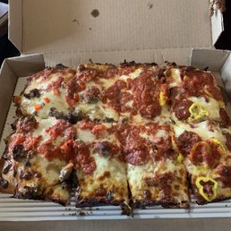 Detriot Detroit Style Mama Mia / 313 Detriot Detroit Style Mama Mia / 313