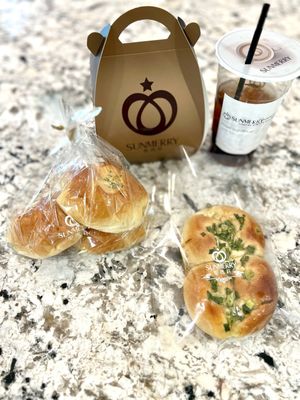 Sunmerry Bakery by null