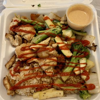 Mt Fuji - Chicken Hibachi with sriracha. - Japanese Near Me - Louisville, Kentucky