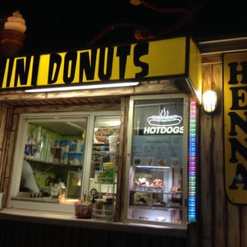 Meaney's Mini Donuts - Charming mini donut place - Donuts Near Me - Sarasota, Florida