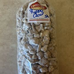 Donny B’s Gourmet Popcorn & Gifts - Puppy Chow