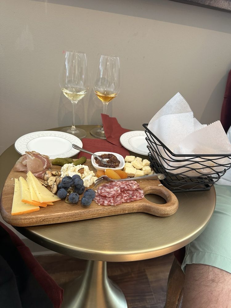 Crystal Palate Wine & Gourmet Logo