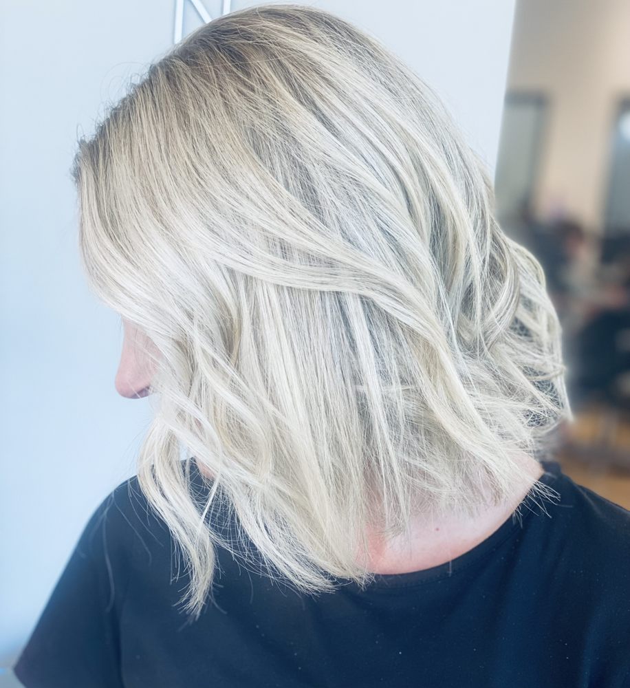 Blonde Ambition Studio Salon Logo