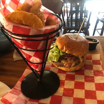 El Café de Bucerías - Mexican burger with onion rings - Coffee & Tea Near Me - Bucerías, NAY