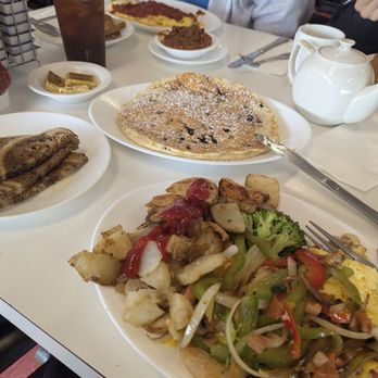 Early Bird Cafe - Garden saute, blueberry pancake, Spanish omelette - American Near Me - Plaistow, New Hampshire Early Bird Cafe - Garden saute, blueberry pancake, Spanish omelette - American Near Me - Plaistow, New Hampshire