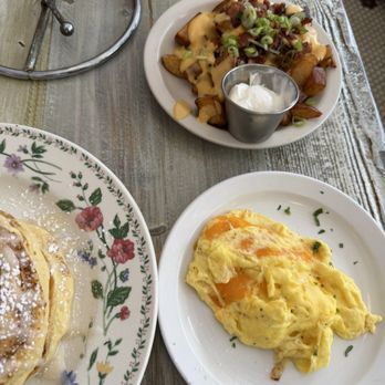 The Brunchery - Three Eggs, Loaded Breakfast Potatoes - Breakfast & Brunch Near Me - Chicago, Illinois The Brunchery - Three Eggs, Loaded Breakfast Potatoes - Breakfast & Brunch Near Me - Chicago, Illinois