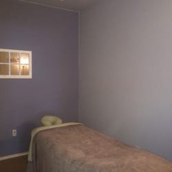 Body Kneads Massage