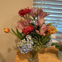 Front image of the flowers. Mostly fillage. And already welting