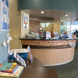 Axelrode Orthodontics - Welcoming reception area