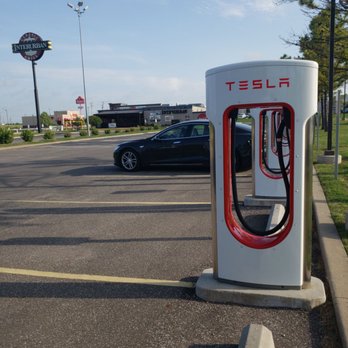 Tesla Supercharger - EV Charging Stations Near Me - Ardmore, Oklahoma