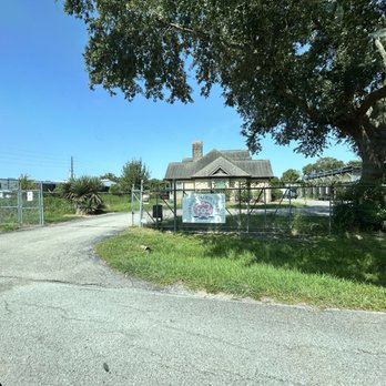 Formosa Orchid Nursery - Don't blink or you'll miss the place. Photo taken from the end of the road in front of nursery - Nurseries & Gardening Near Me - Houston, Texas Formosa Orchid Nursery - Don't blink or you'll miss the place. Photo taken from the end of the road in front of nursery - Nurseries & Gardening Near Me - Houston, Texas