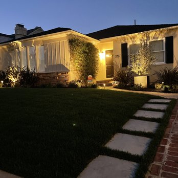 L A Plants - Lighting at night. - Landscaping Near Me