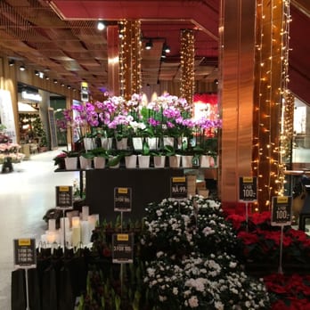 Paleet - Blomster og julestemning - Shopping Centers Near Me - Oslo, 03