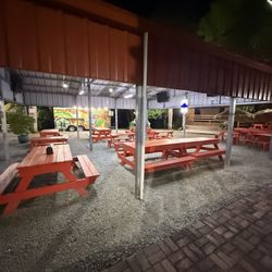 Platanutres Bar and Gril - Decor