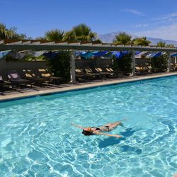 Azure Palm Hot Springs - Floating in the largest mineral water pool in Southern California