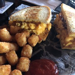 Mac N Cheese Burger