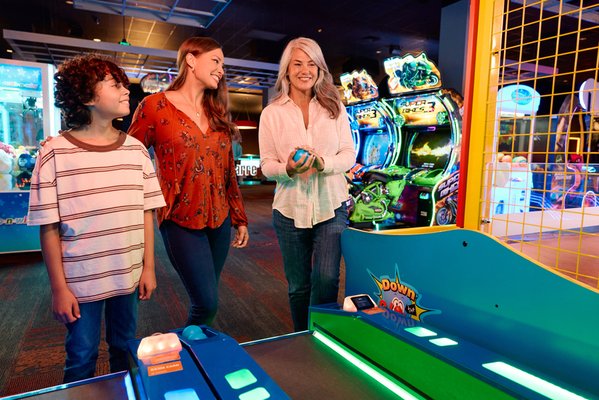 Regal Essex Crossing by null