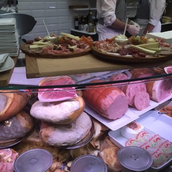 Salumeria Simoni - Our board to the right being assembled. - Salumerie Near Me - Bologna, BO