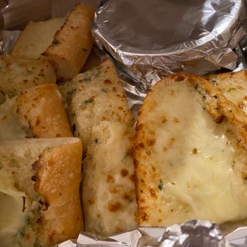 Mario's Italian Restaurant - Garlic Bread with cheeeeeeeeeese - Italian Near Me - Matthews, North Carolina