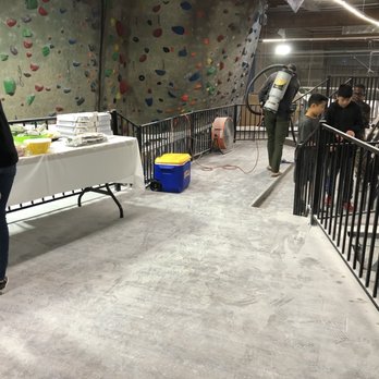 Hangar 18 - South Bay - This is where you are put for a group event - yes the railings, floors, tables, everything were covered in dust and chalk. - Climbing Near Me - Hawthorne, California