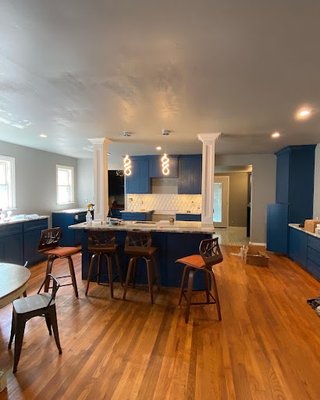 Eagle Remodeling Logo