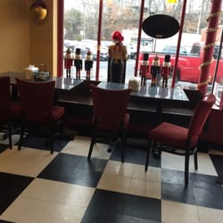 Target Pizza - Nice seating area and decorations.