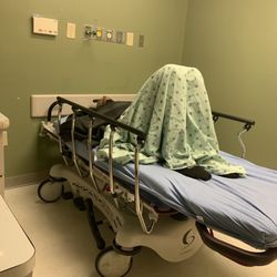 Tulane Lakeside Hospital - My husband laying in horrible pain for a the ER doctor who could care less about why he is here!