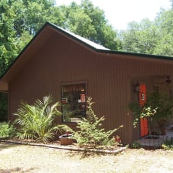 Log Cabin Winery - Log Cabin Winery's retail facility
