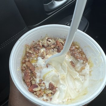 The Dipper - Butterscotch ice cream with pecan and butterscotch topping - Ice Cream & Frozen Yogurt Near Me - Cincinnati, Ohio