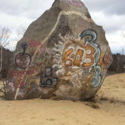 Heads Pond Trail - Graffiti art