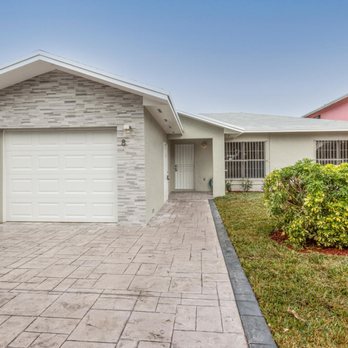 Amy Mitchell, Realtor - Bishop Mitchell Group - Homestead Investor Flip - Real Estate Agents Near Me - Homestead, Florida Amy Mitchell, Realtor - Bishop Mitchell Group - Homestead Investor Flip - Real Estate Agents Near Me - Homestead, Florida