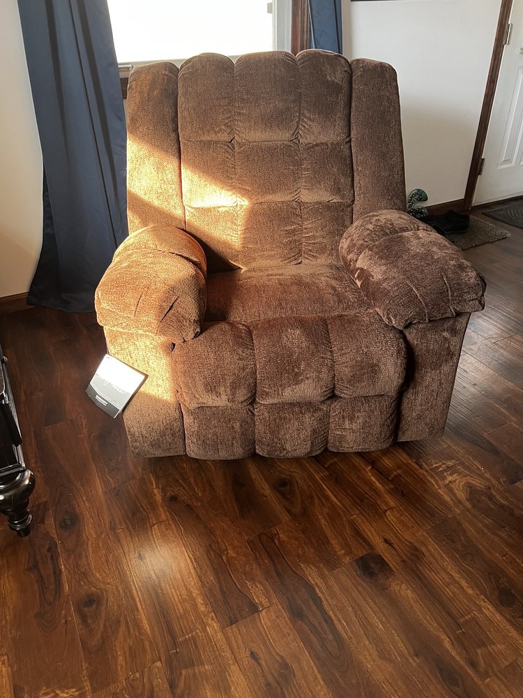 FURNITURE SELLERS Updated October 2024 11 Photos 201 W Stevenson