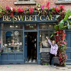 The Be Sweet Cafe - Adorable shop front of the Br Sweet Cafe