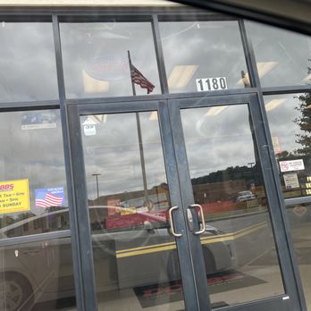 DOBBS TIRE AND AUTO CTR - Entryway - Oil Change Stations Near Me - Collinsville, Illinois DOBBS TIRE AND AUTO CTR - Entryway - Oil Change Stations Near Me - Collinsville, Illinois