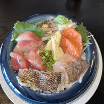 Sushi Star - Chirashi Sushi Combo - Sushi Bars Near Me - Citrus Heights, California